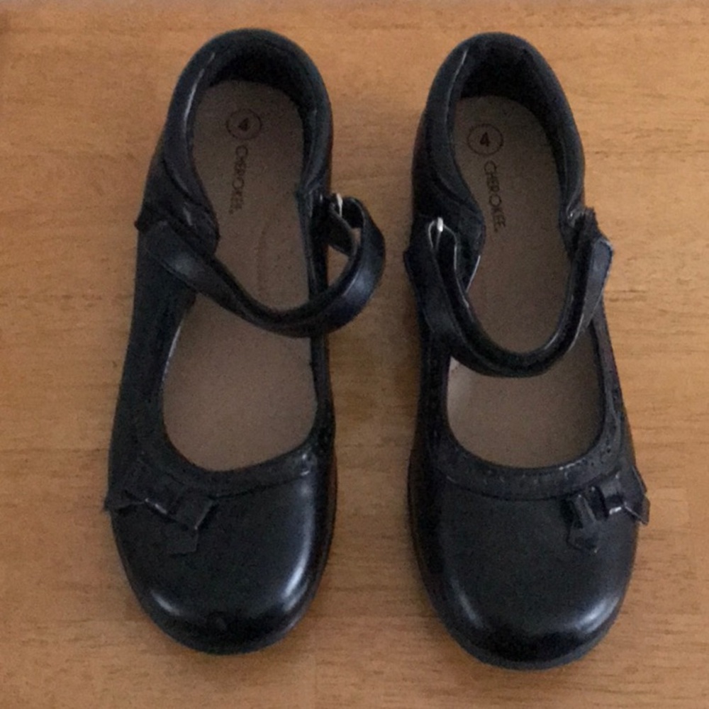 Girl’s shoes